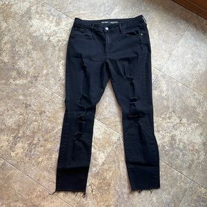 Womens Old Navy Rockstar Black Distressed Jeggings size 12 mid rise never worn